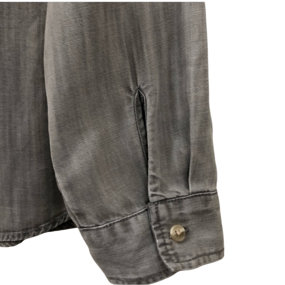 CHICO’s Half Placket Button-Down Shirt in Moonstone Size 0 (4-6) - Picture 9 of 13